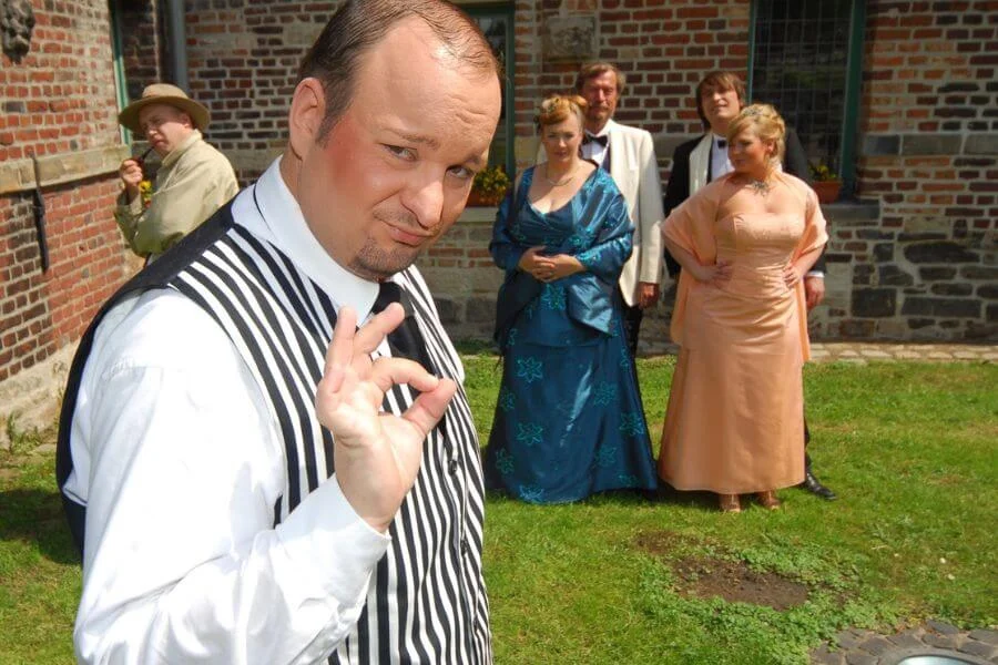 Lord Moad lässt bitten!